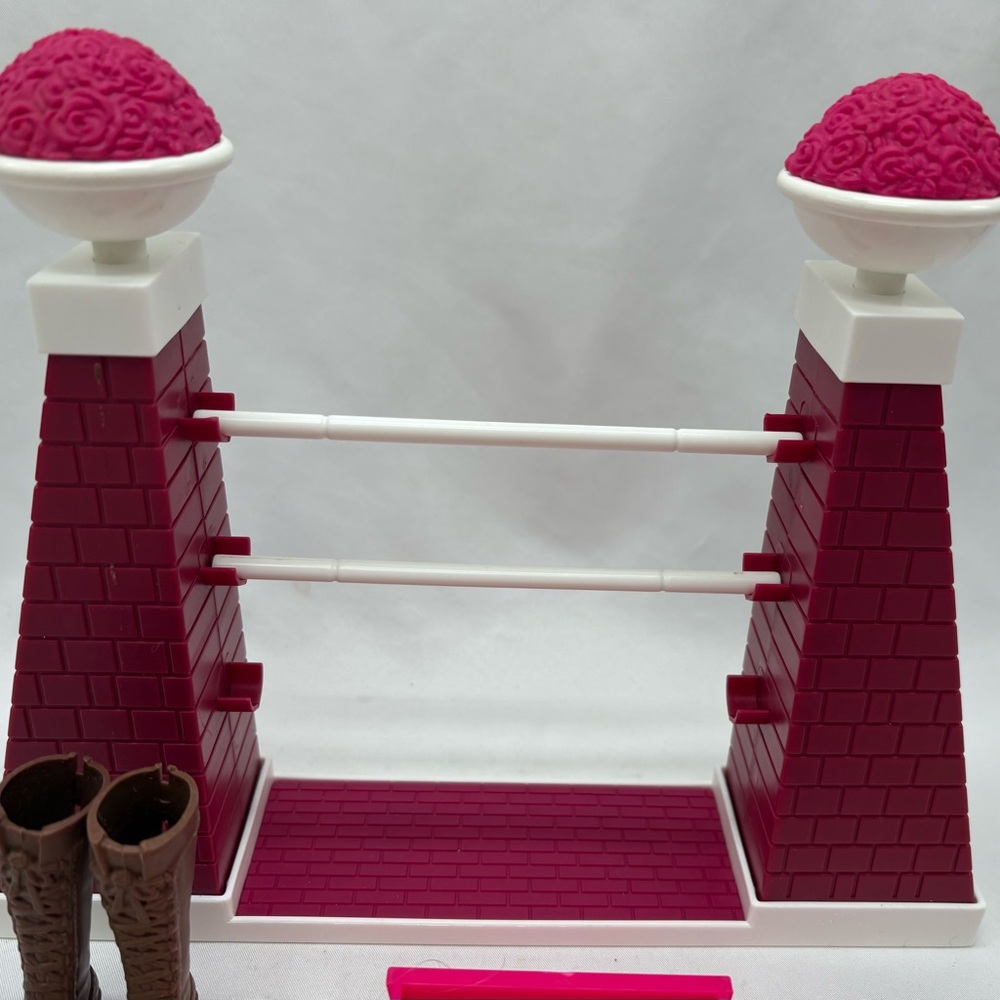 Mattel 2006 Barbie Jumping Tawny Play Set Replacement Pieces NO DOLL,NO HORSE - Picture 5 of 5